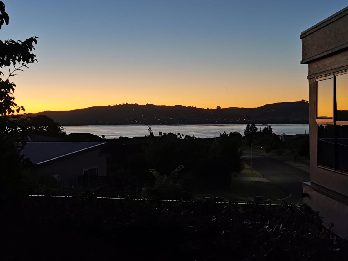 Lake Taupo Holiday Home Luaran gambar