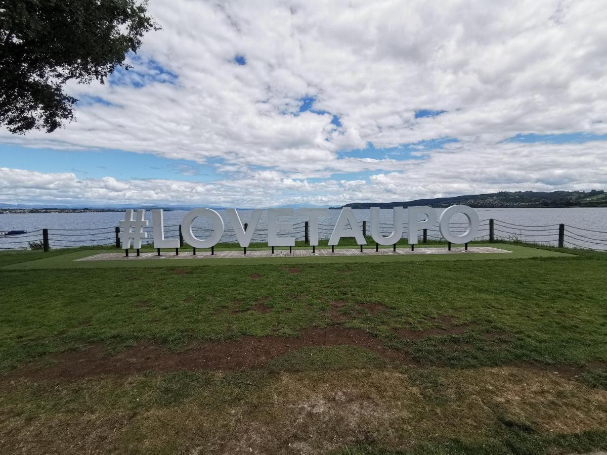 Lake Taupo Holiday Home Luaran gambar